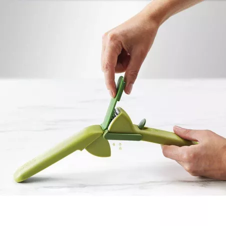 CleanForce Presse Ail  avec lame d´essuie-glace Joseph Joseph