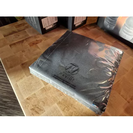 Serviette de table 25x25 Jetable Intissé Françoise PAVIOT Paquet de 20 - Uni Noire