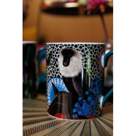 MIKASA et Sarah Arnett Mug...